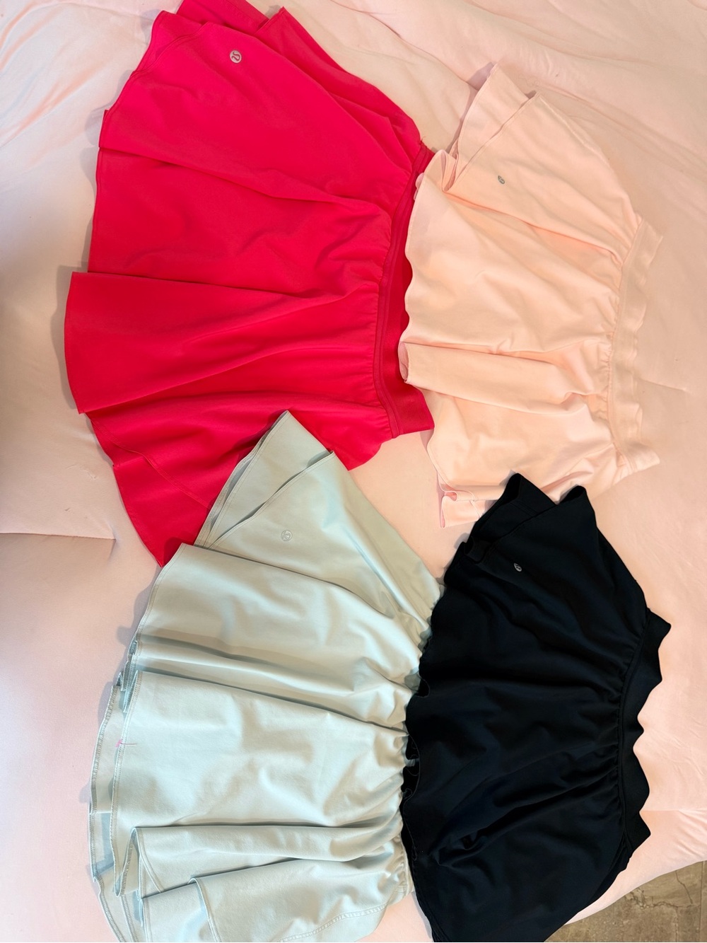 lululemon athletica Tank Tops in Hot Pink, Pale Pink, Mint, and Black BUNDLE